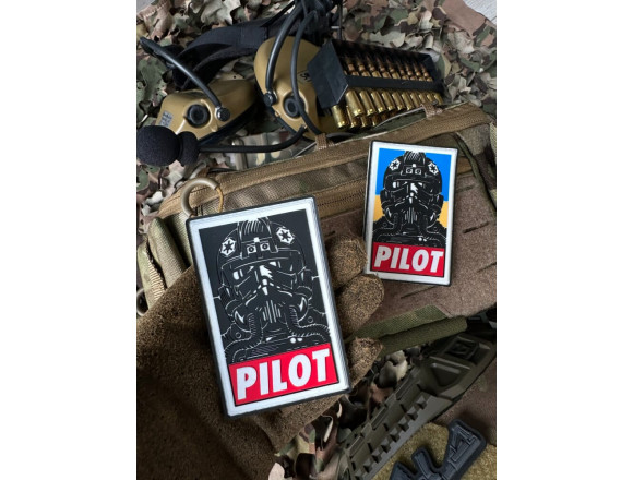 Шеврон ПВХ на липучці PILOT 8х5см